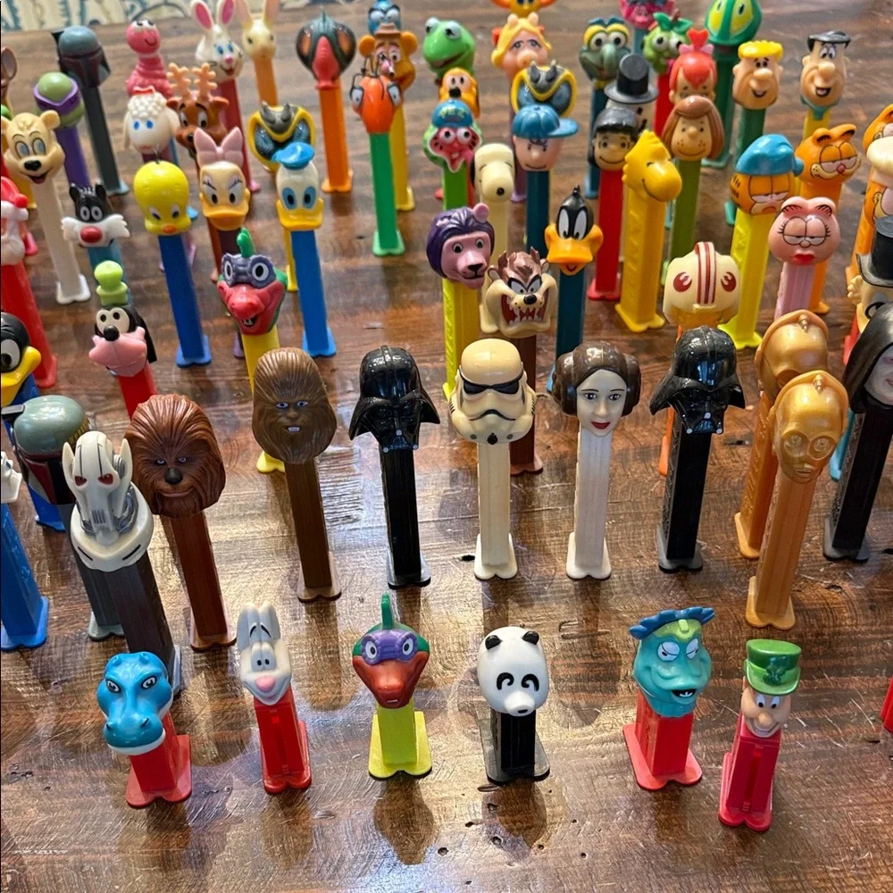 PEZ Vintage Dispenser Collection - Picture 8 of 13